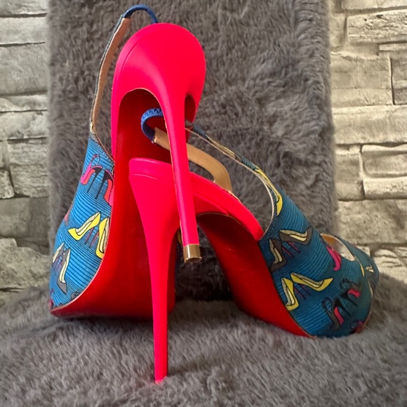 ***Sold***Christian Louboutin 35.5 - Picture 8 of 10